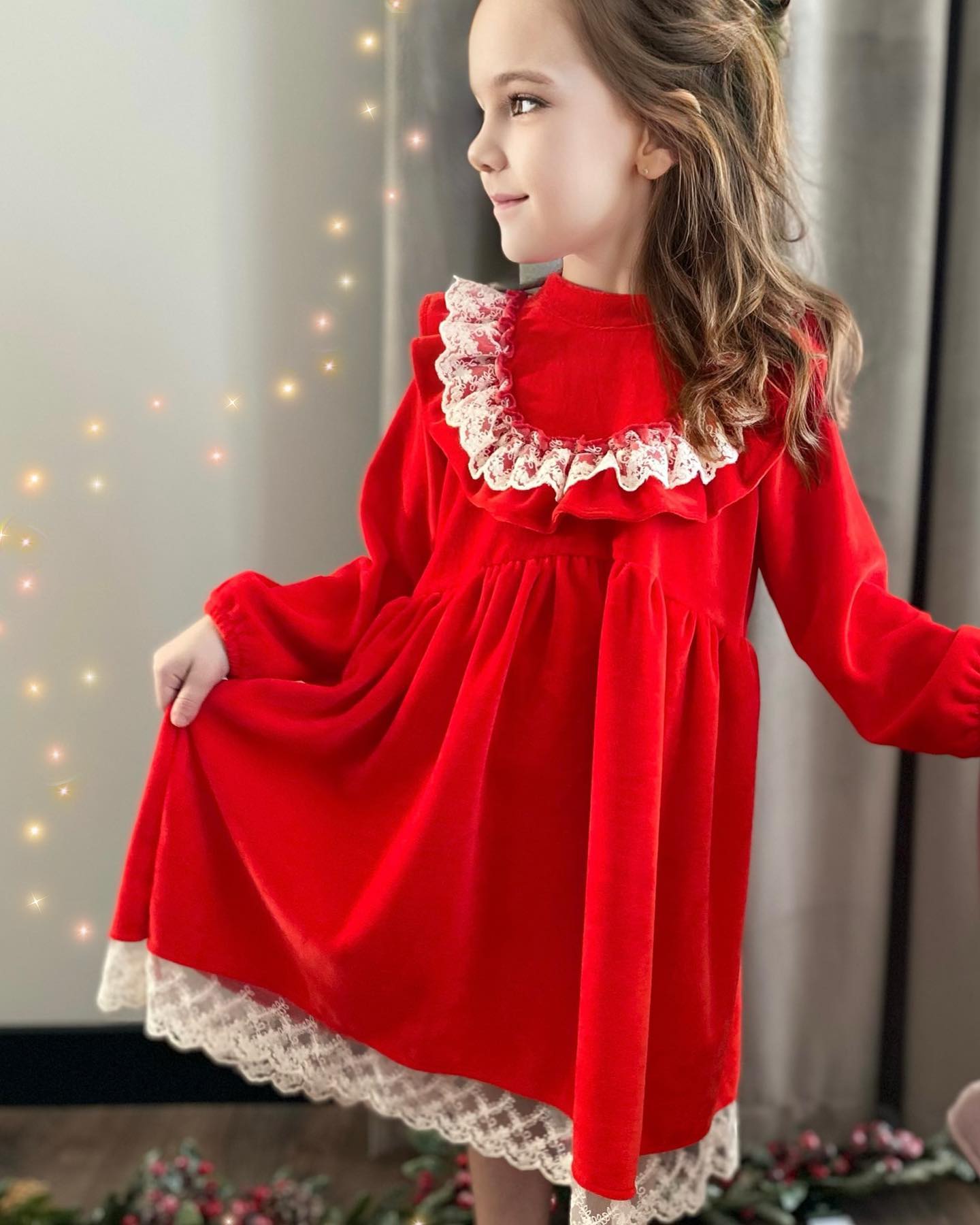 sukienka dziecięca welurowa czerwona długi rękaw